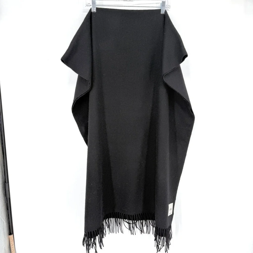 Wilfred Aritzia The Classic Wool Scarf Black Oversized Fringe Trim Wrap OS